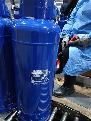 Pelapisan Permukaan Tingkat Lanjut: Proses Penyemprotan Serbuk Otomatis